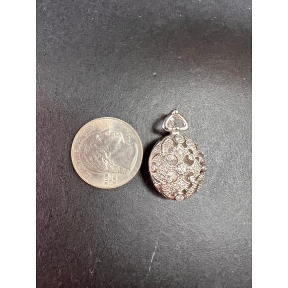 Vintage sterling silver poison locket Maltese cross pendant - Picture 3 of 9